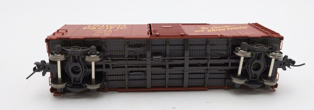 Trix 24900 HO Scale Union Pacific 40' Steel Box Car #188999 LN/Box