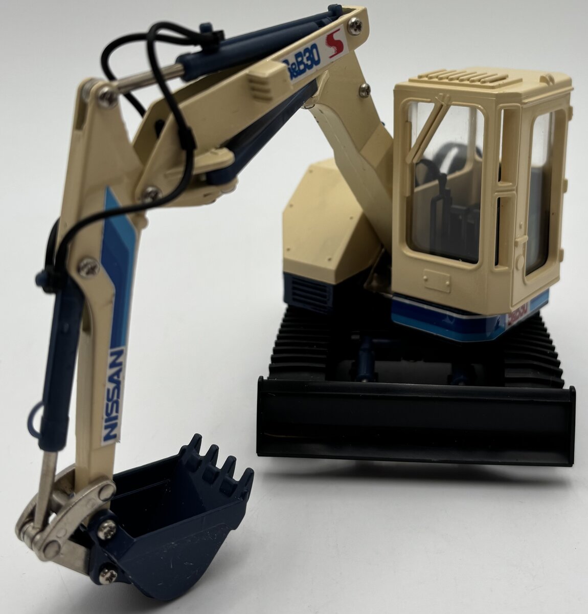 Yonezawa Toys 014-01757 1:26 Diecast Diapet K-16 S&B30 Nissan Super Backhoe EX/Box