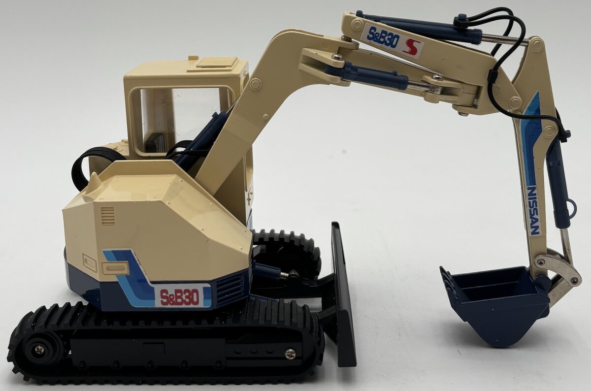 Yonezawa Toys 014-01757 1:26 Diecast Diapet K-16 S&B30 Nissan Super Backhoe EX/Box