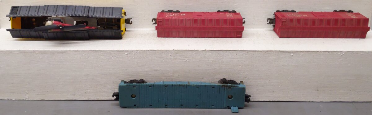 Lionel Vintage O Gauge Freight Cars: 6511-2, 3619, 6024, 6014 [4] VG