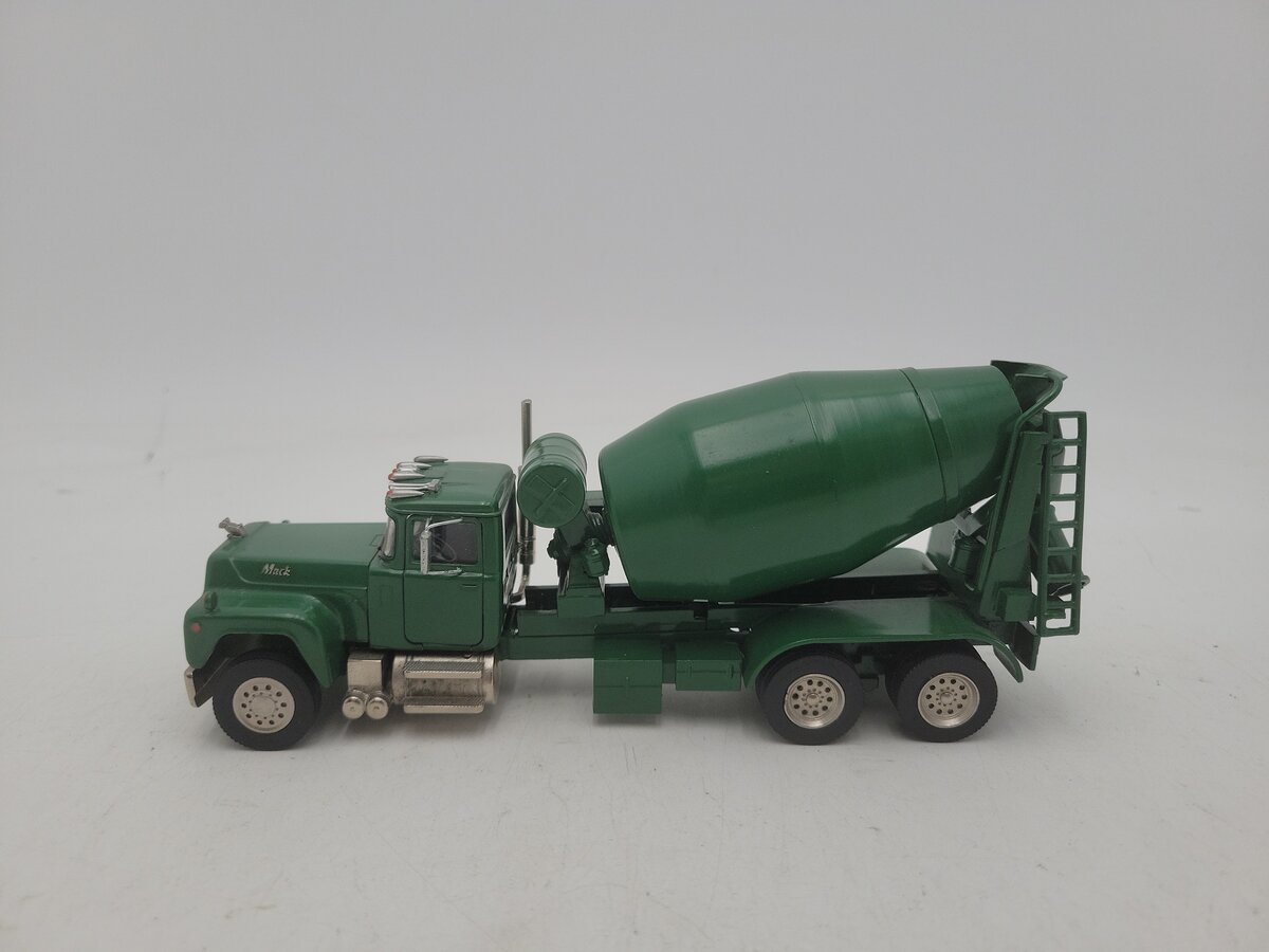Acme 0156 Deep Green Cement Mixer Mack Truck Die Cast Model EX