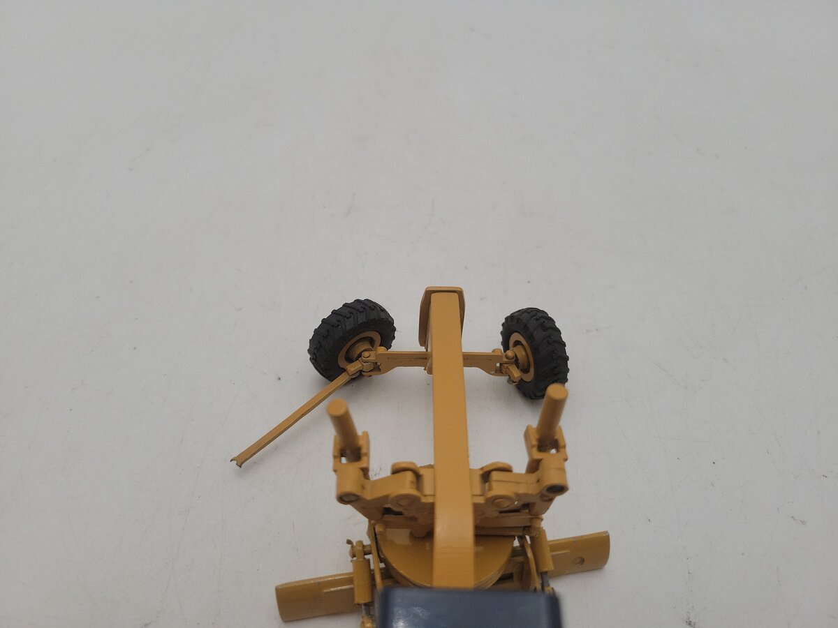 Komatsu M9 1:50 Scale GD253A Minimac Yellow Dresser Motor Grader Diecast Model VG/Box