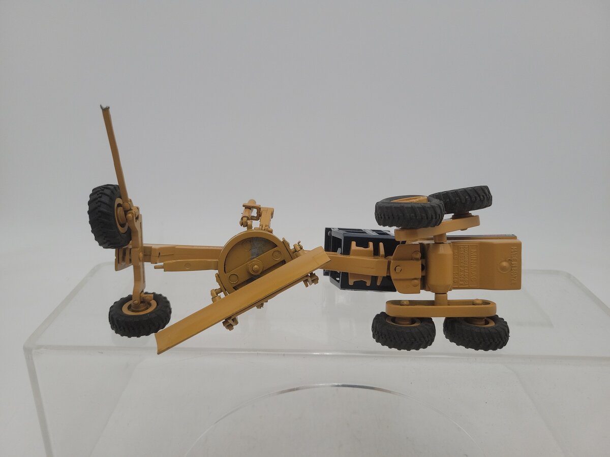 Komatsu M9 1:50 Scale GD253A Minimac Yellow Dresser Motor Grader Diecast Model VG/Box