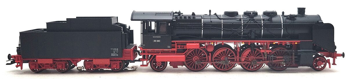 Marklin 39393 HO Scale DB Class 39.0-2 Passenger Steam Locomotive & Tender LN/Box