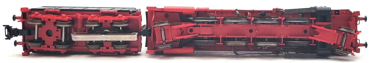 Marklin 39393 HO Scale DB Class 39.0-2 Passenger Steam Locomotive & Tender LN/Box