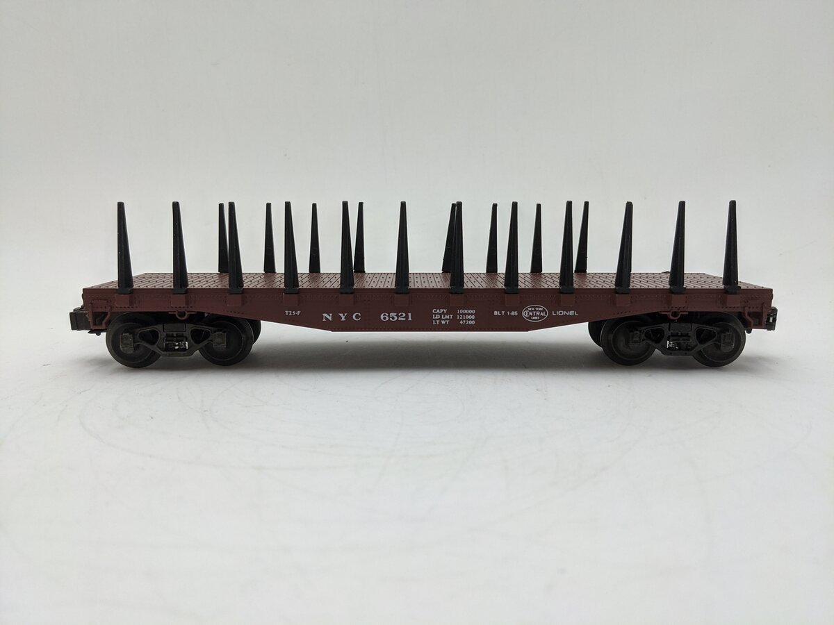 Lionel 6-6521 O Gauge New York Central Flatcar with Stakes EX/Box