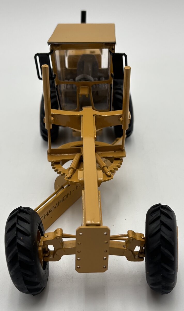 Champion 1:32 Champion Series III 740 Motor Grader LN