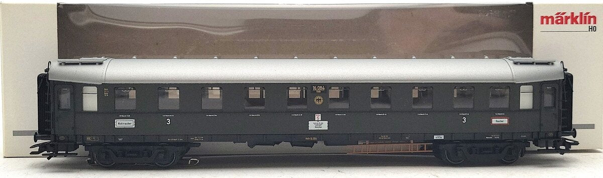 Marklin 42253 German Imperial Railway 3rd Class Pass Car