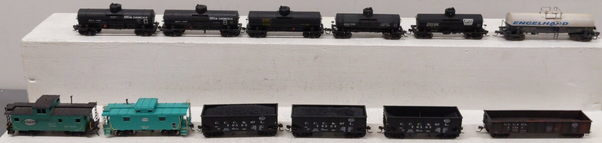 Atlas & Others HO Scale Assorted Freight Cars; 79367 x3, 71385, 17260, [12] VG