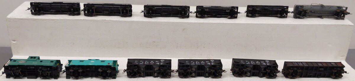 Atlas & Others HO Scale Assorted Freight Cars; 79367 x3, 71385, 17260, [12] VG