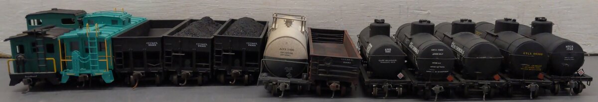 Atlas & Others HO Scale Assorted Freight Cars; 79367 x3, 71385, 17260, [12] VG