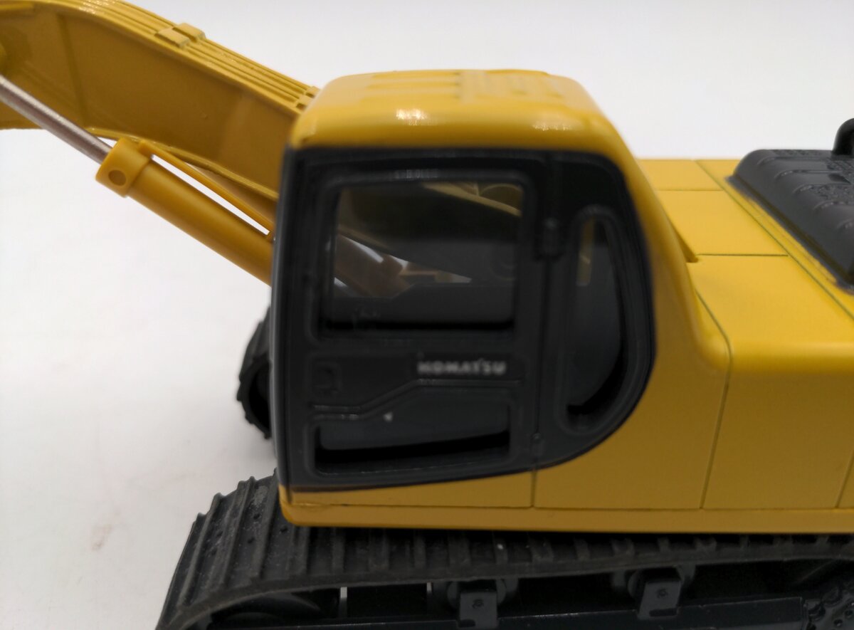 Shinsei K-004 1:43 Scale Diecast Komatsu Avance PC200 Power Shovel VG/Box