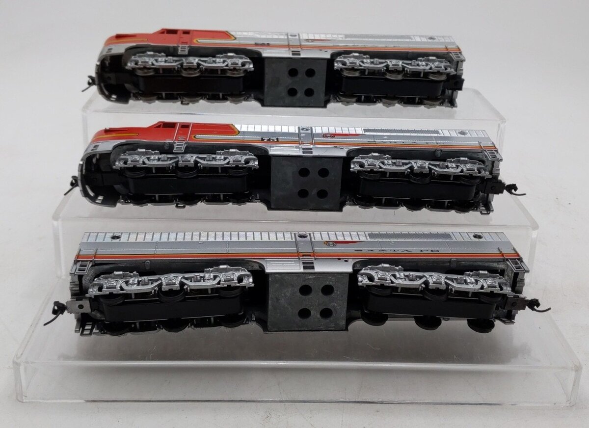 Assorted HO Scale Diesel Locomotives [3] EX