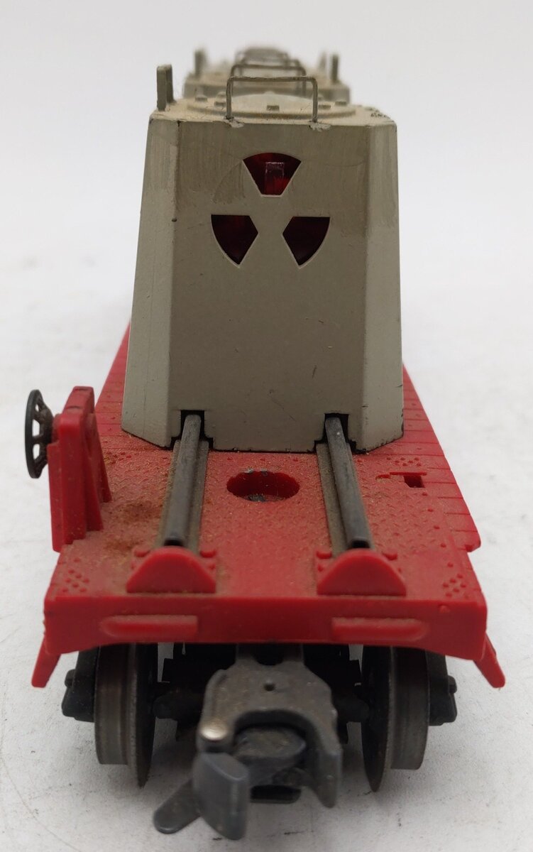 Lionel 6805 Vintage O Radioactive Atomic Disposal Flatcar