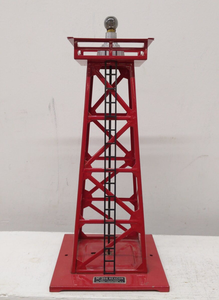 Lionel & Other Vintage O Beacon, Lights, and Platform:157, 394, 317, 403 [9] VG