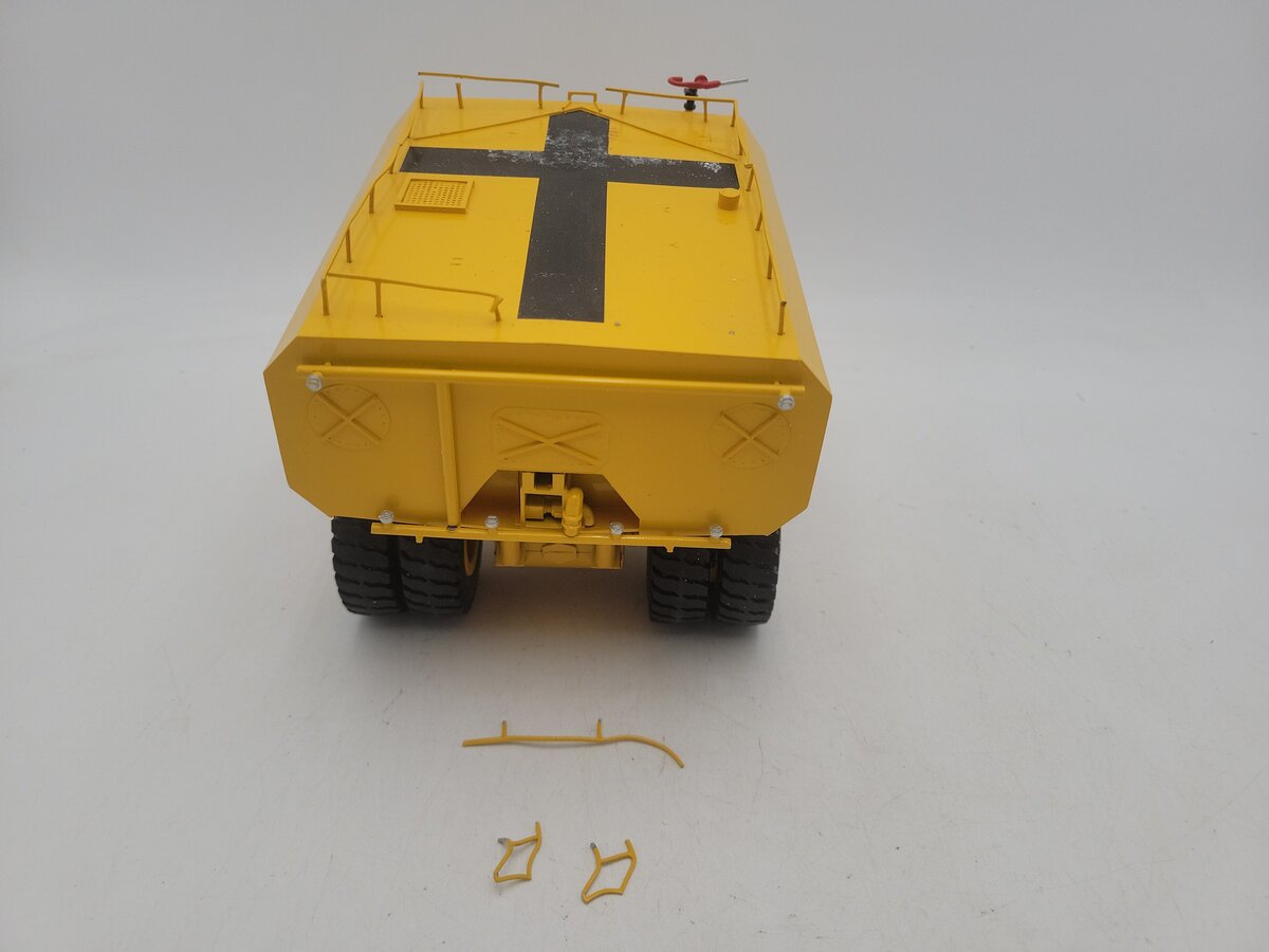 OHS Models 523 1:50 Scale Yellow Komatsu 685E/Philippi-Hagenbuch Tanker Die Cast VG/Box