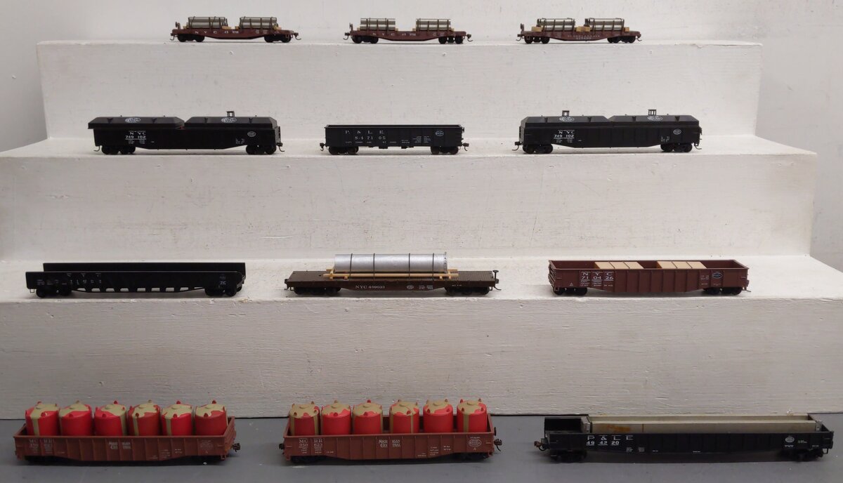 Plastic HO Scale Freight Cars [12] VG