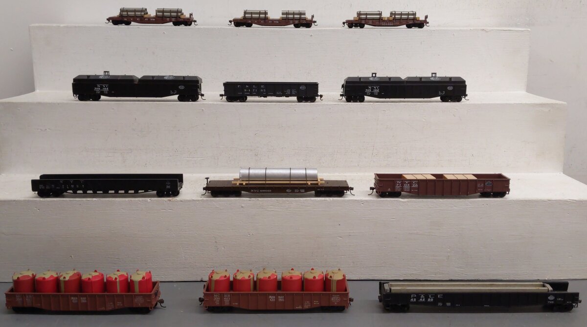 Plastic HO Scale Freight Cars [12] VG