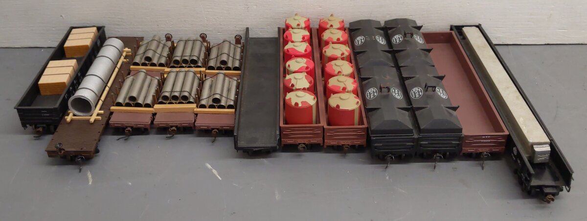 Plastic HO Scale Freight Cars [12] VG