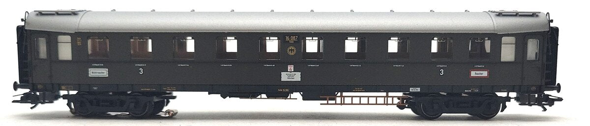 Marklin 42252 German Imperial Railway 3rd Class Pass Car