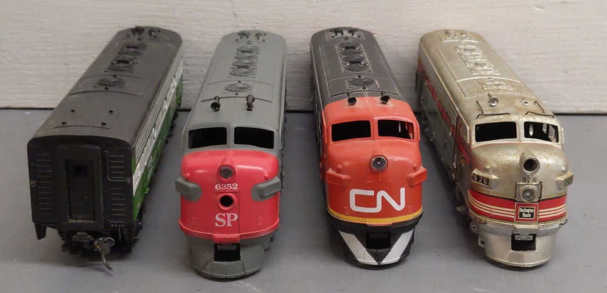Assorted HO Scale Diesel Locomotives [4] EX