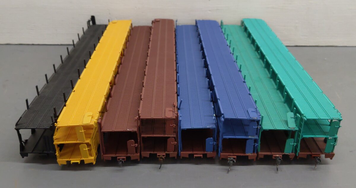 Accurail HO Scale Assorted Auto Carriers [8] VG