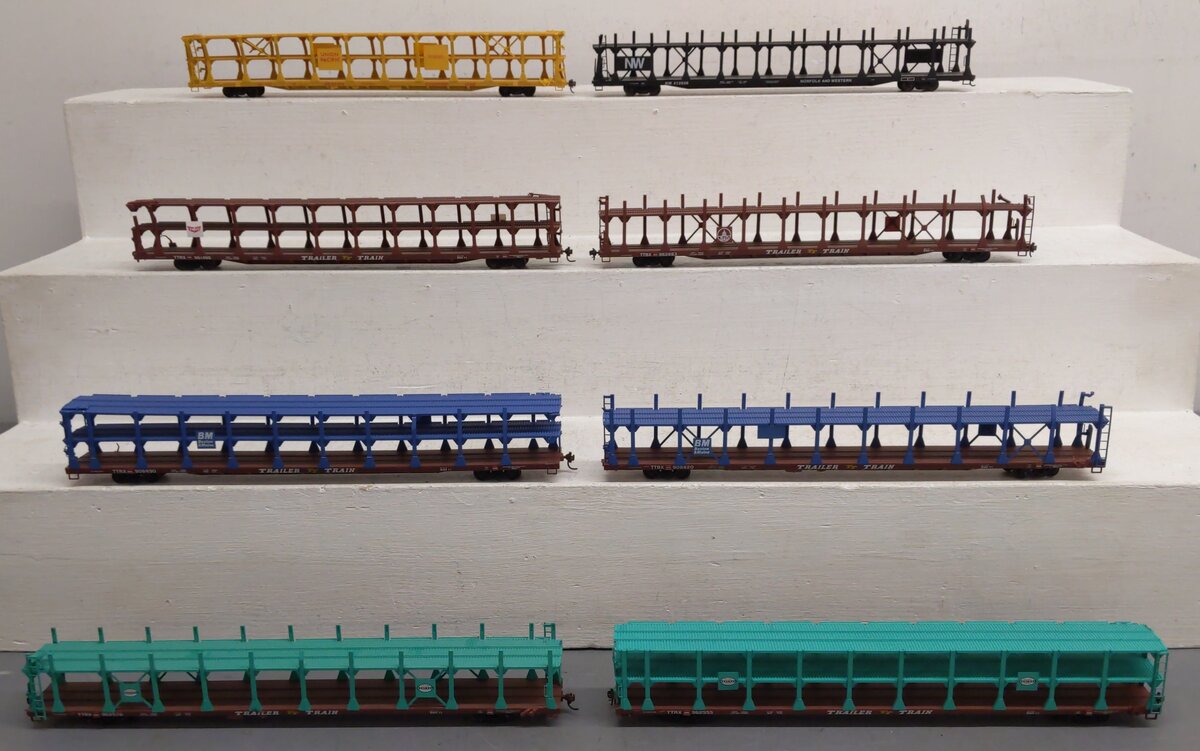 Accurail HO Scale Assorted Auto Carriers [8] VG