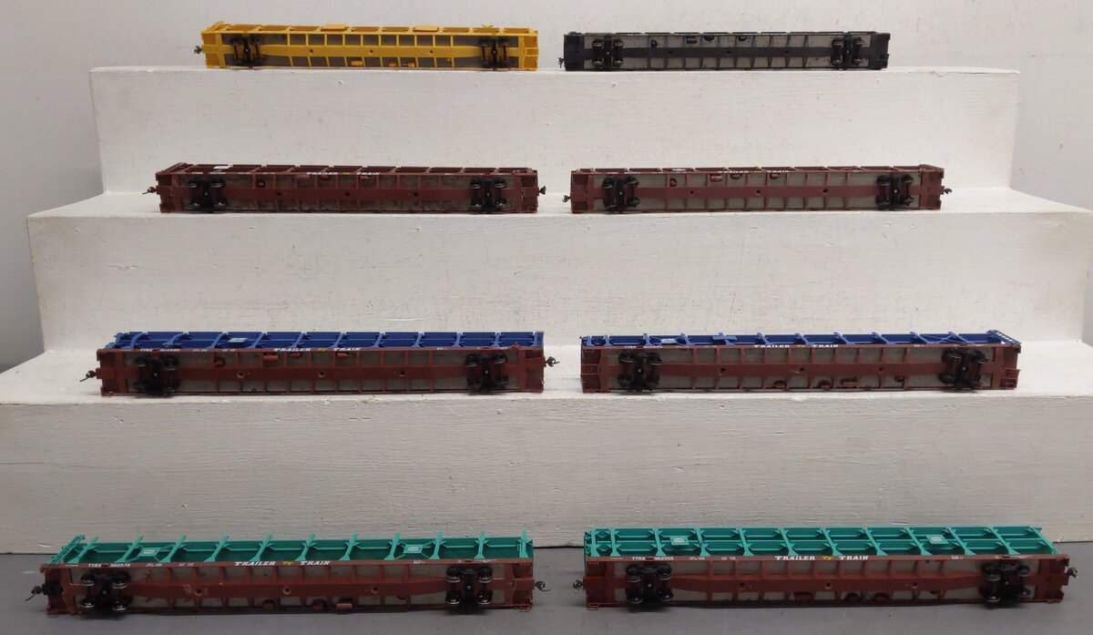 Accurail HO Scale Assorted Auto Carriers [8] VG