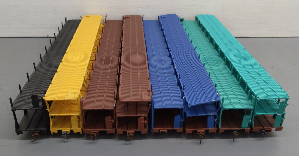 Accurail HO Scale Assorted Auto Carriers [8] VG