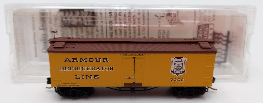 Micro-Trains 05800030 N Armour Refrigerator Line 36'' Wood Sheathed Reefer #7306 LN/Box