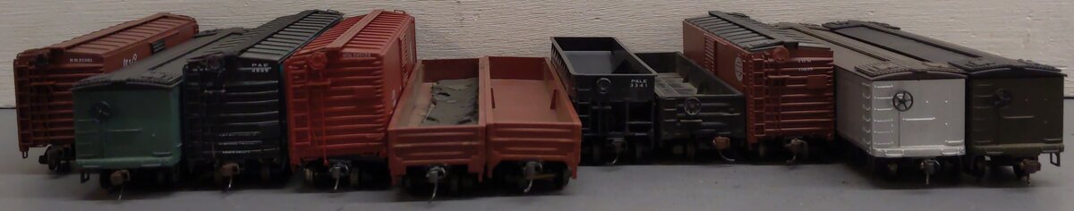 Revell & Others HO Scale Assorted Freight Cars; 4054, 4050, 15317, 3341, [11] VG