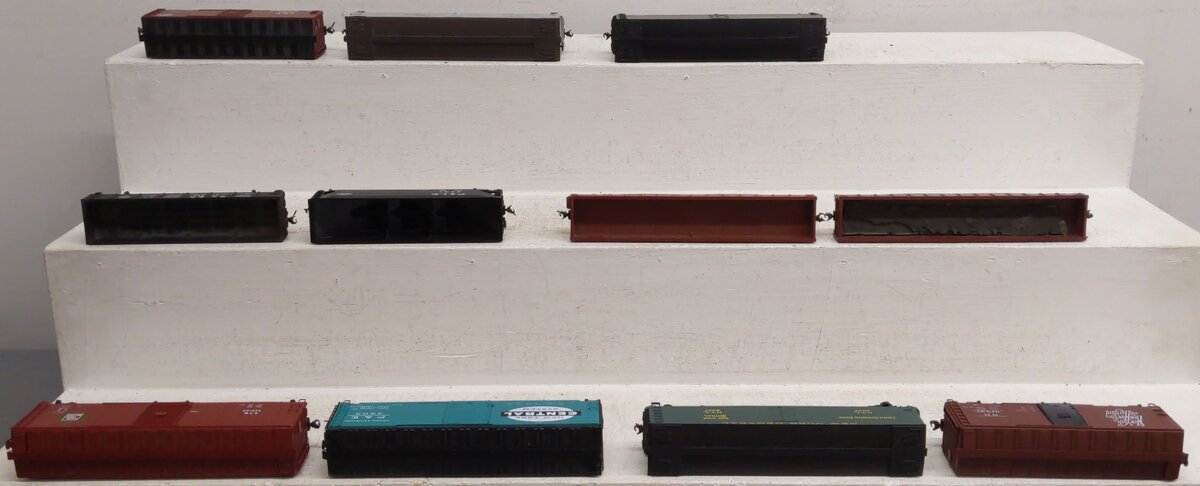 Revell & Others HO Scale Assorted Freight Cars; 4054, 4050, 15317, 3341, [11] VG