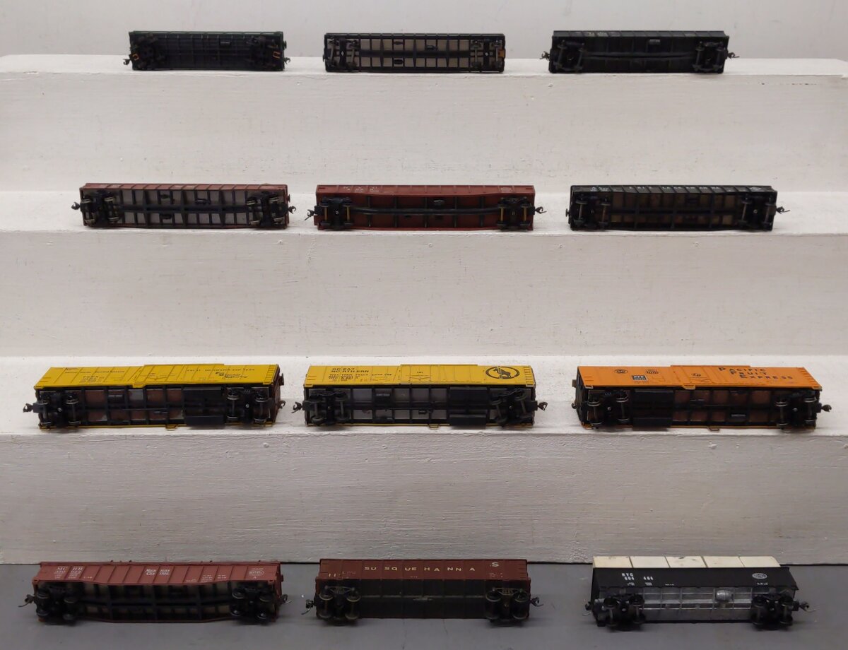 Life Like, Revell & Other HO Scale Freight Cars [12] VG