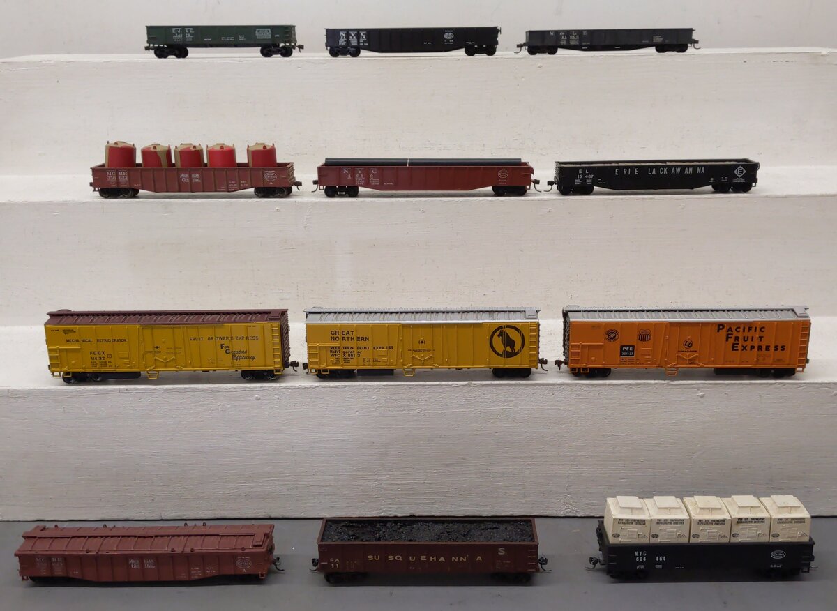Life Like, Revell & Other HO Scale Freight Cars [12] VG