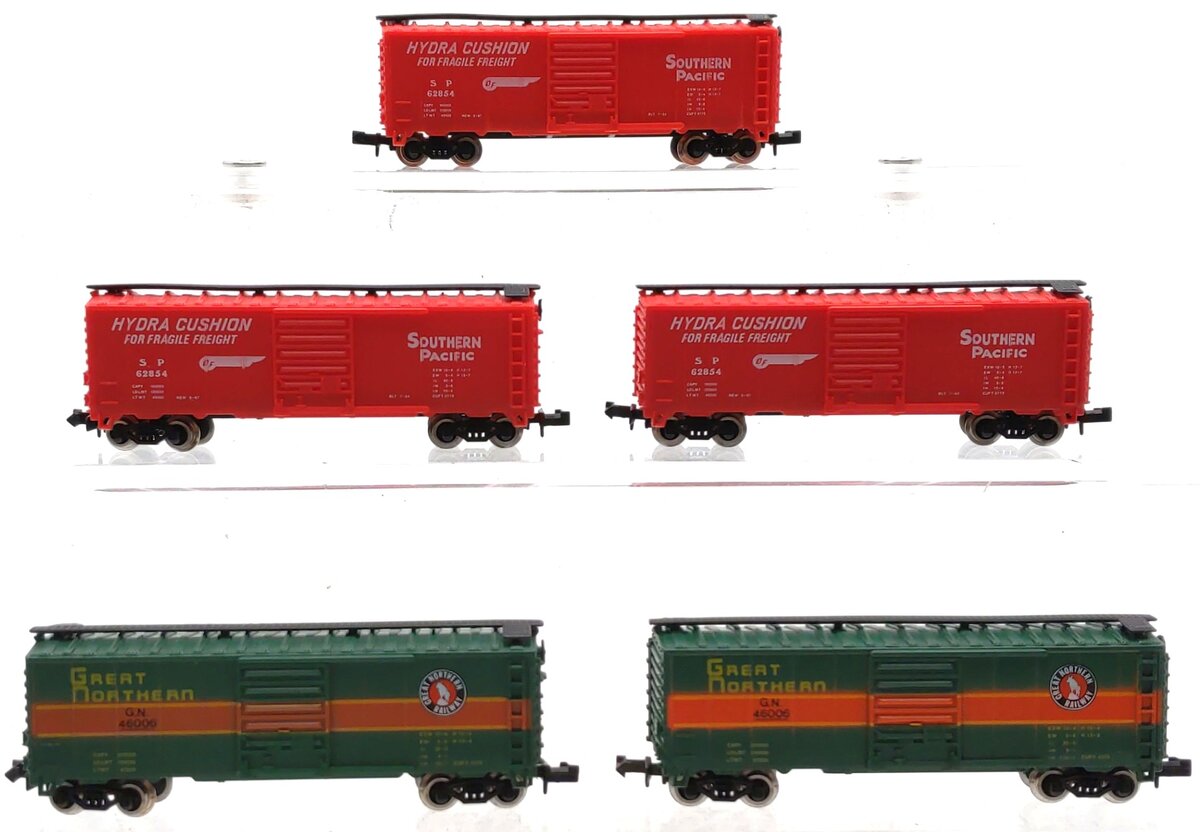 Model Power Assorted N Scale Box Cars: 3702, 3705 [5] LN/Box