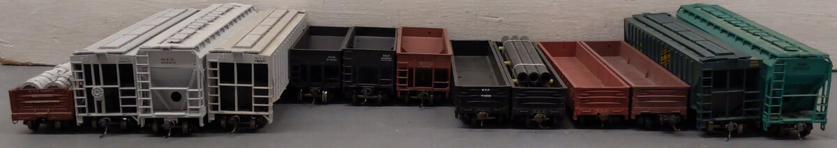 Athearn & Others HO Scale Assorted Freight Cars; 1036, 834592, 71249, [13] VG