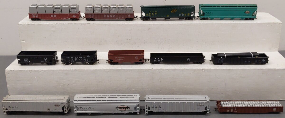 Athearn & Others HO Scale Assorted Freight Cars; 1036, 834592, 71249, [13] VG