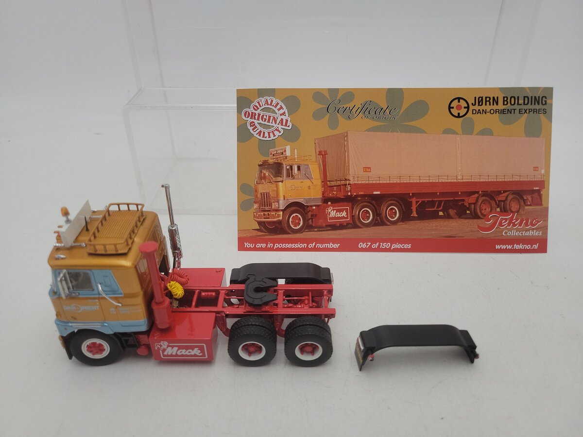 Tekno 71566 1:50 Scale Mack F700 (6 x 4) Solo Tractor Unit 