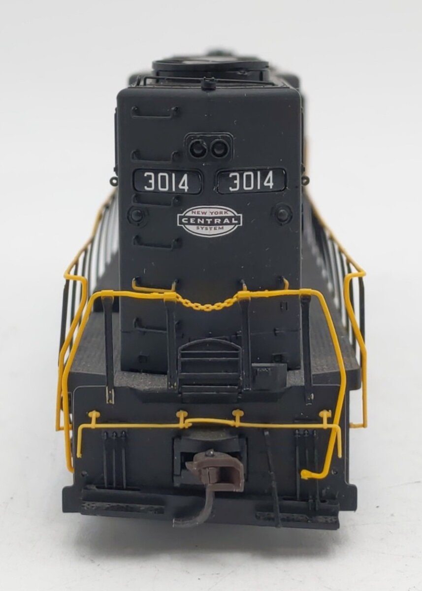 Atlas 8928 HO Scale New York Central EMD GP40 Diesel Locomotive #3014 EX