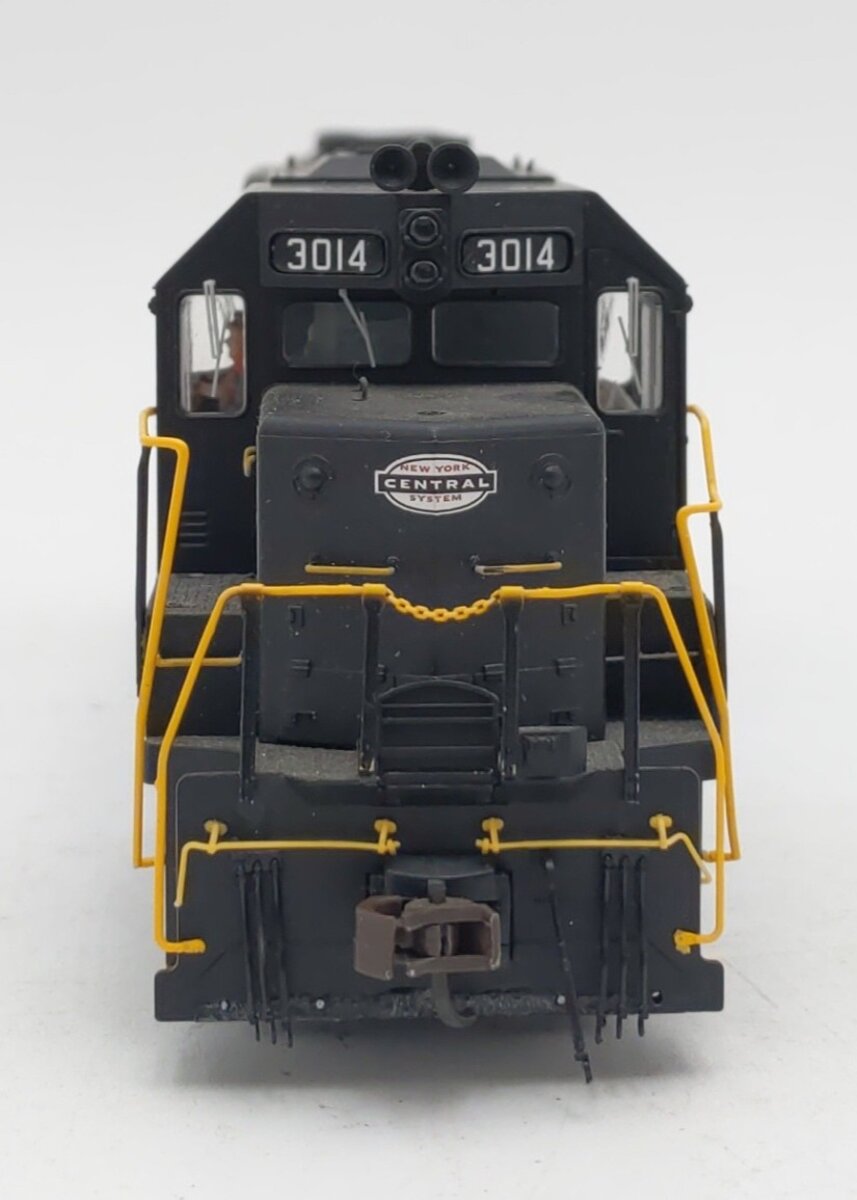 Atlas 8928 HO Scale New York Central EMD GP40 Diesel Locomotive #3014 EX