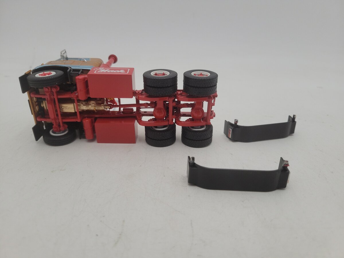 Tekno 71566 1:50 Scale Mack F700 (6 x 4) Solo Tractor Unit 