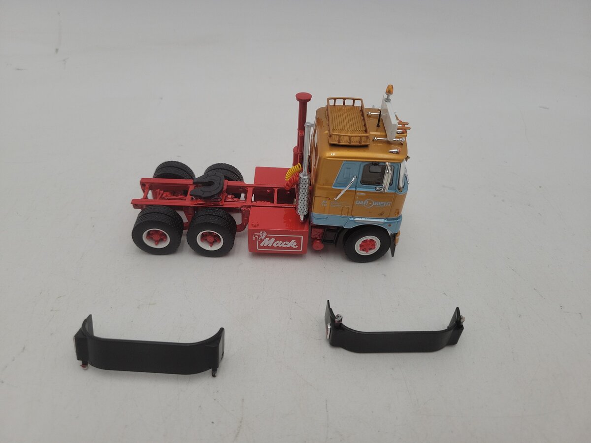 Tekno 71566 1:50 Scale Mack F700 (6 x 4) Solo Tractor Unit "Dan-Orient Express" EX/Box