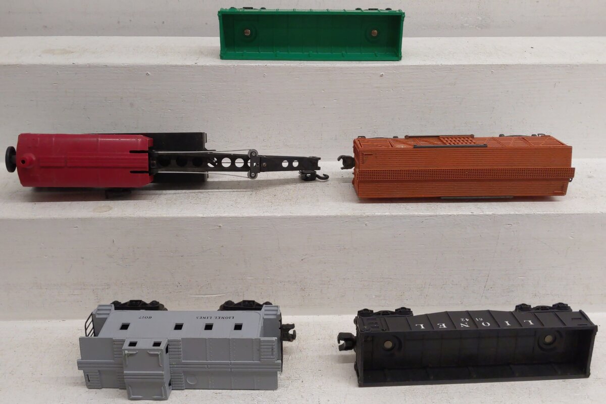 Lionel O Gauge Assorted Freight Cars #6017, #6142, #6560, #6142, #3656 VG/Box