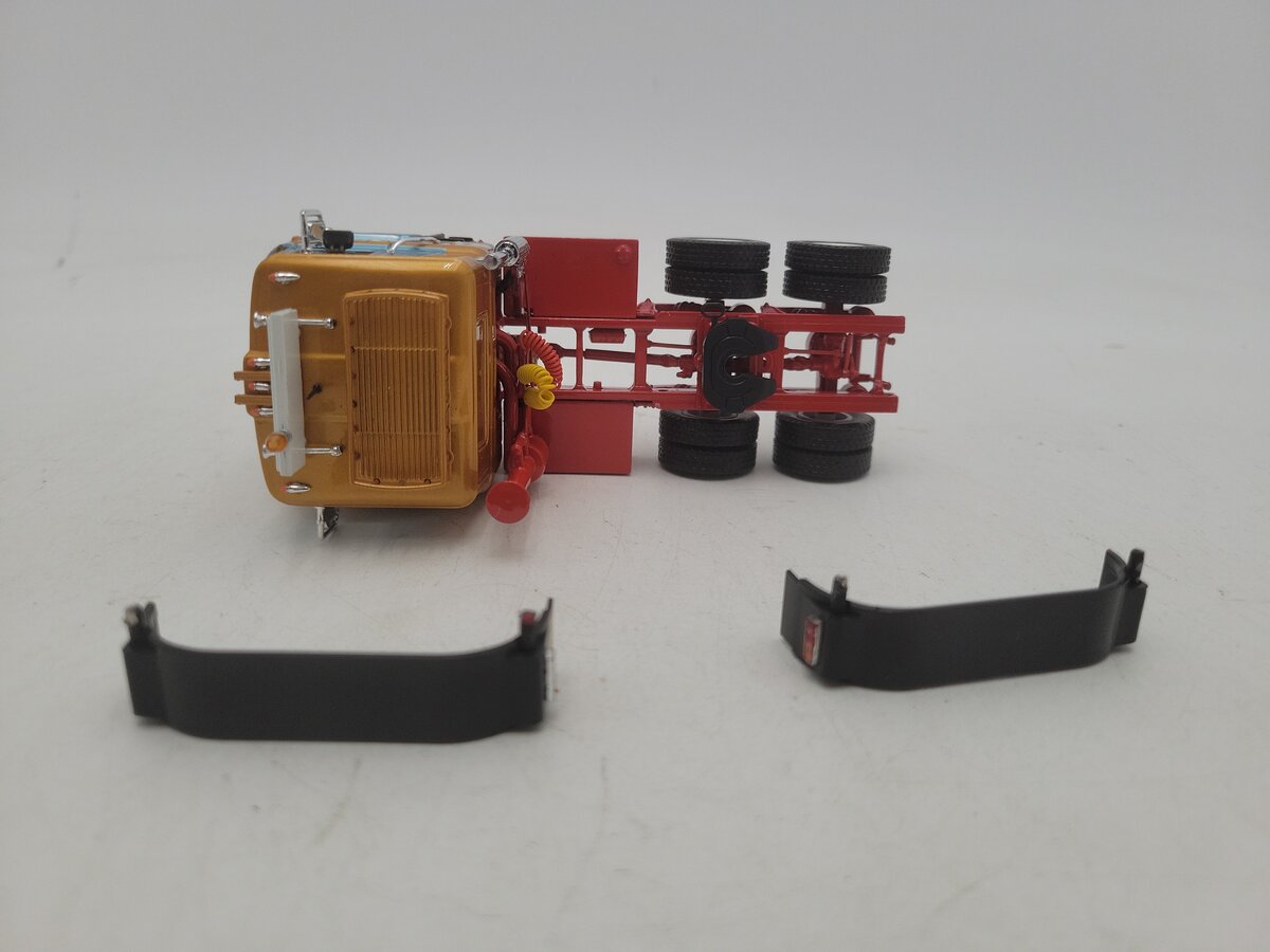 Tekno 71566 1:50 Scale Mack F700 (6 x 4) Solo Tractor Unit 