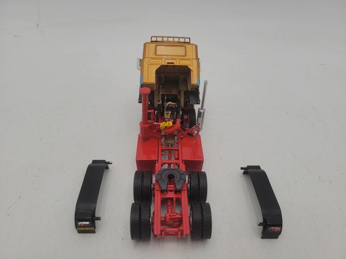 Tekno 71566 1:50 Scale Mack F700 (6 x 4) Solo Tractor Unit 