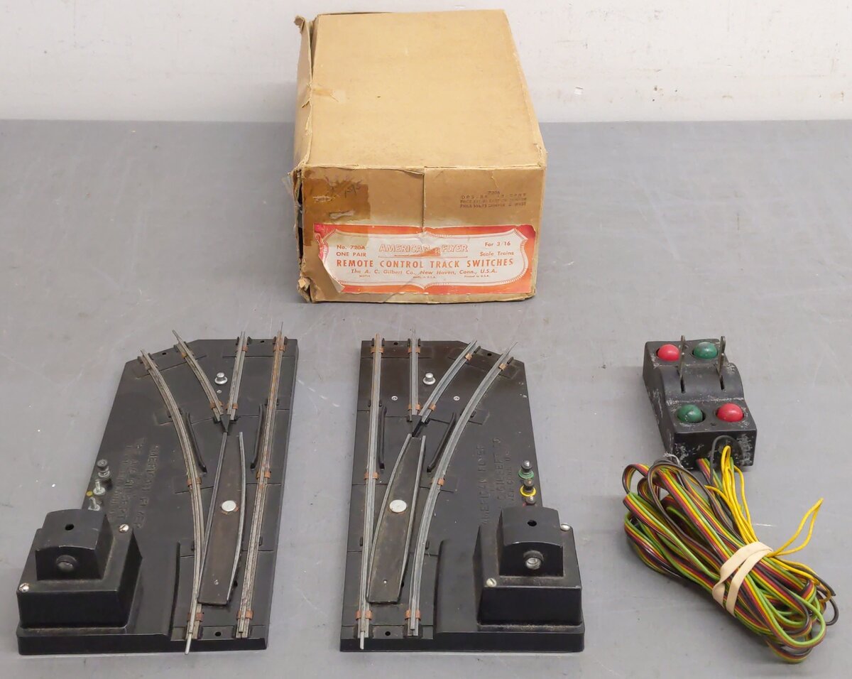 American Flyer 720A Vintage S Electric Remote Control Switches (Pair)/Box