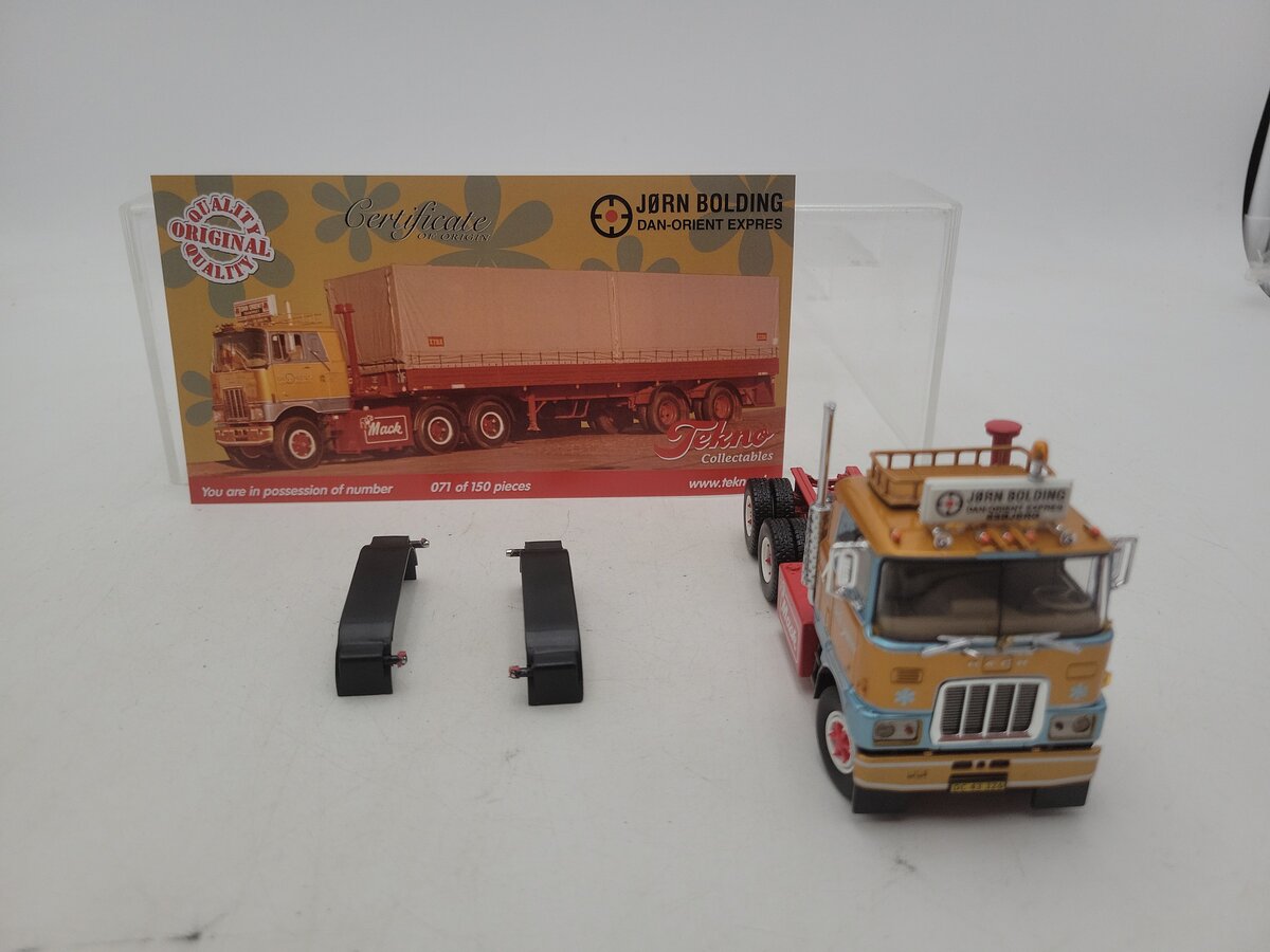 Tekno 71566 1:50 Scale Mack F700 (6 x 4) Solo Tractor Unit "Dan-Orient Express" EX/Box