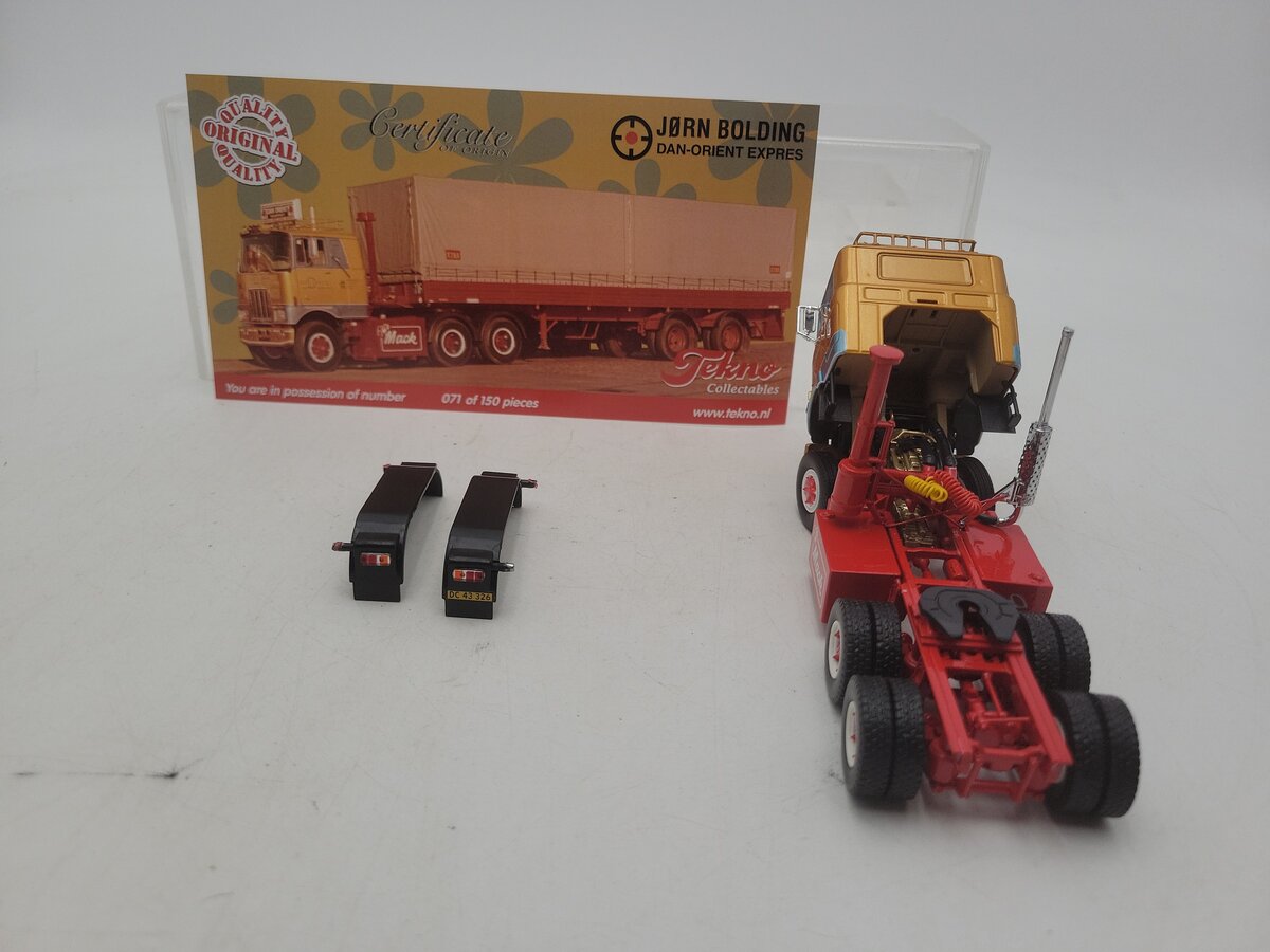 Tekno 71566 1:50 Scale Mack F700 (6 x 4) Solo Tractor Unit 