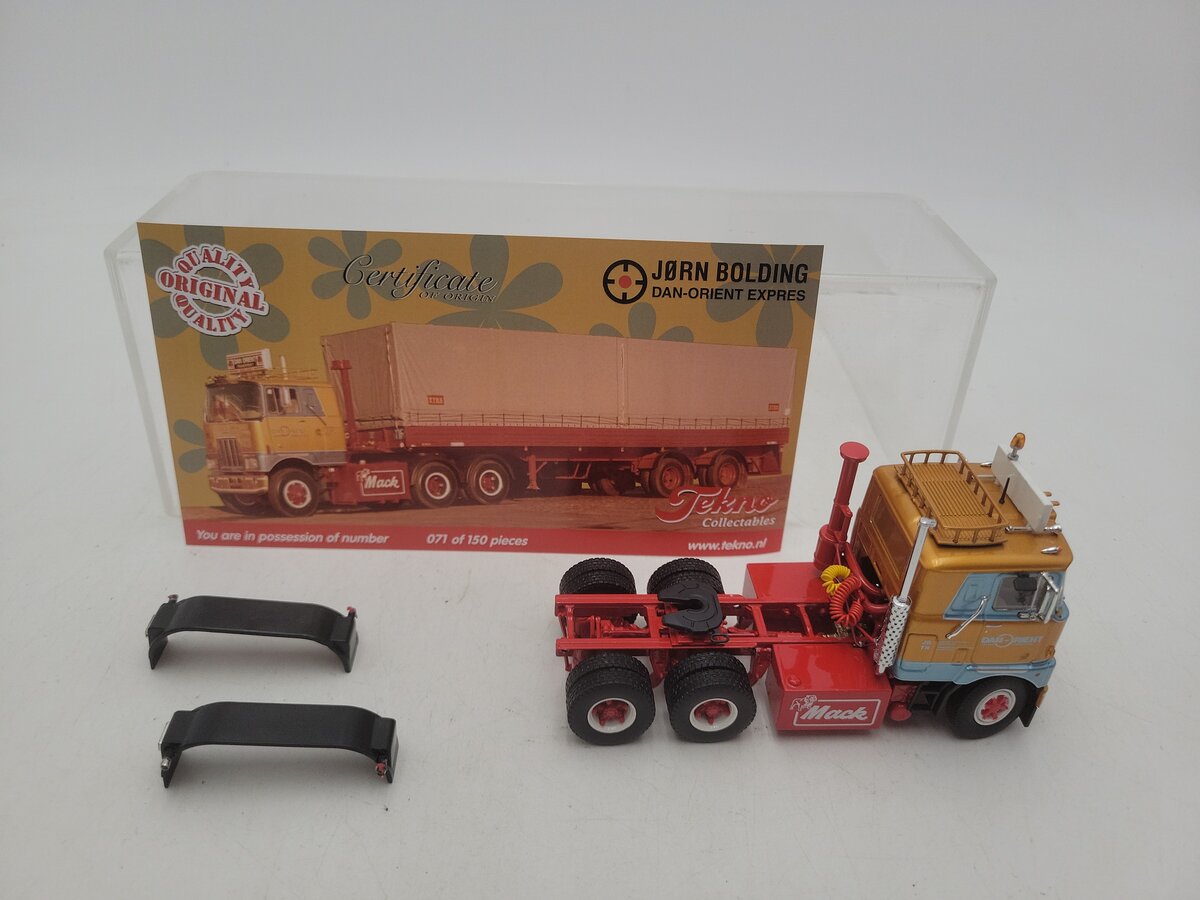 Tekno 71566 1:50 Scale Mack F700 (6 x 4) Solo Tractor Unit "Dan-Orient Express" EX/Box