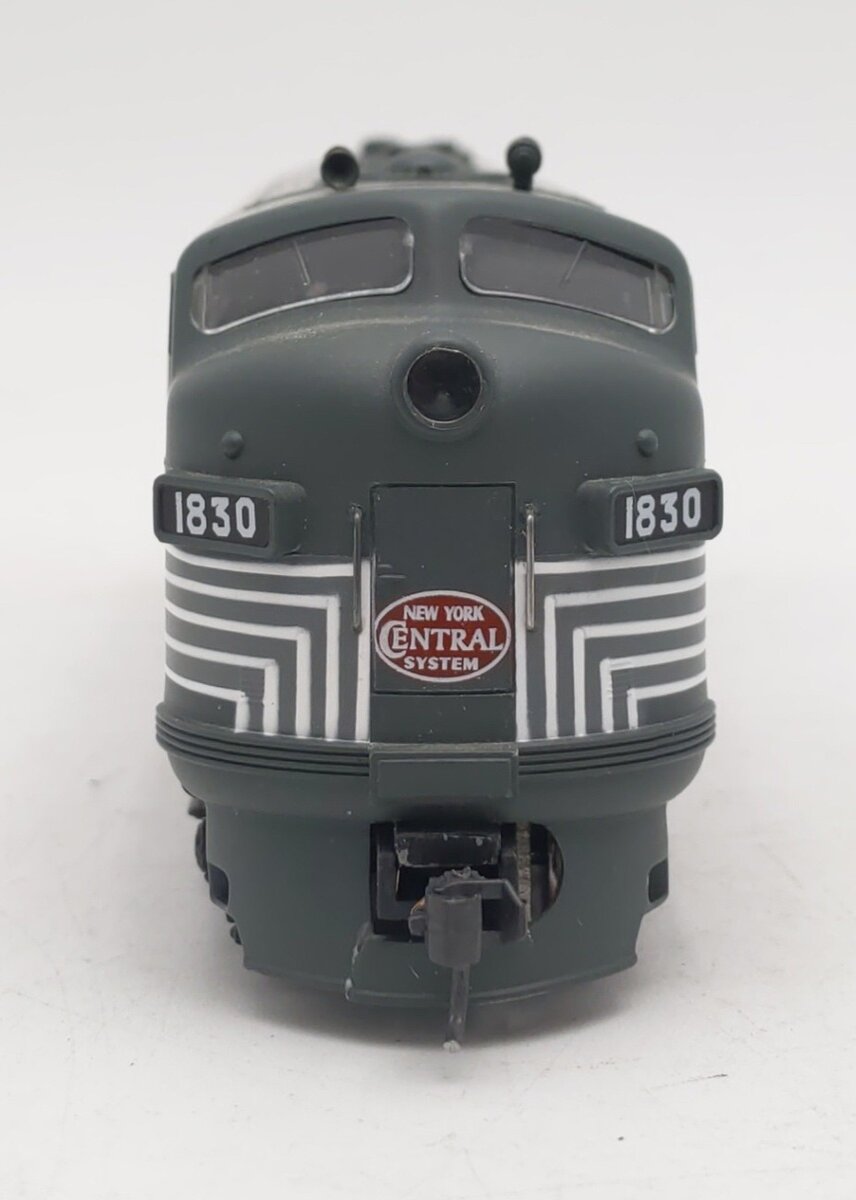 MRC CB104 HO Scale NYC F7A Diesel Locomotive #1830 EX